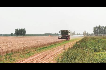 疆驭农机自动驾驶系统雷沃收割机作业
